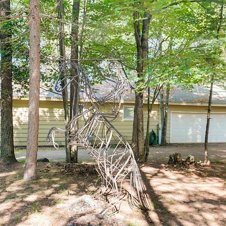 Serene Woodruff Cottage Lakefront Access! Exterior photo