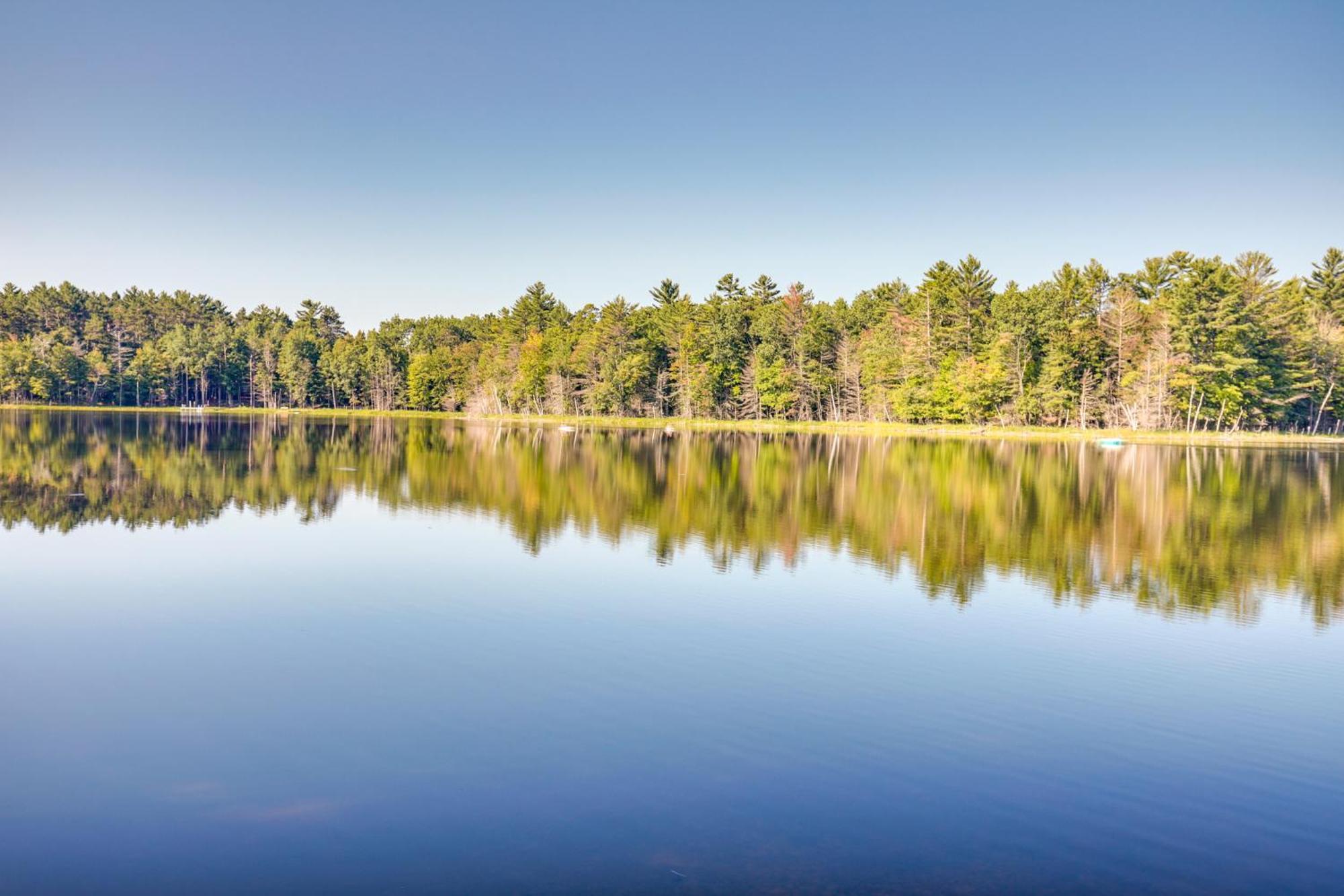 Serene Woodruff Cottage Lakefront Access! Exterior photo